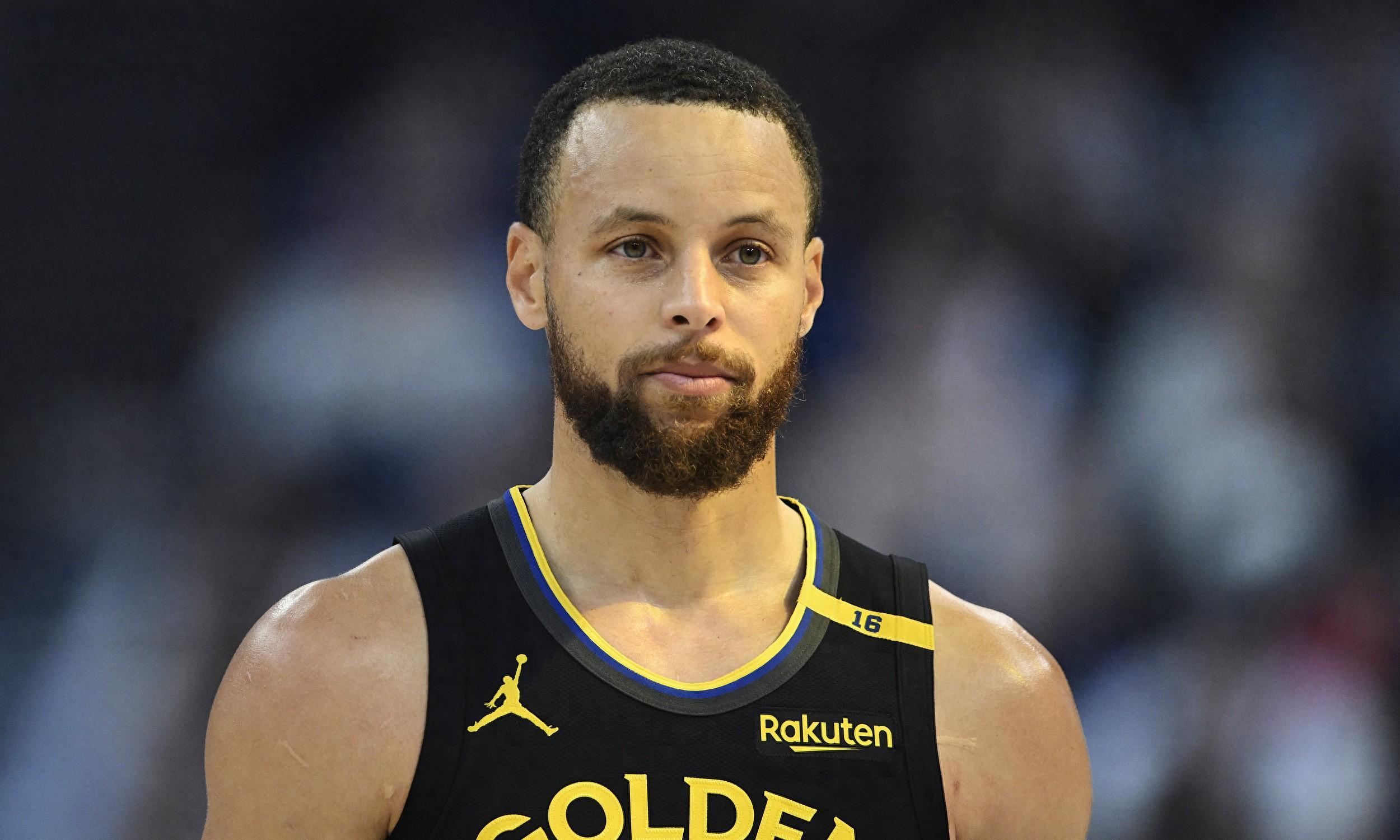 跟队记者：阿莱格里明确要求冬窗买前锋；米兰没考虑齐尔克泽（随队记者：阿莱格里明确要冬窗引进前锋，米兰暂未考虑齐尔克泽）