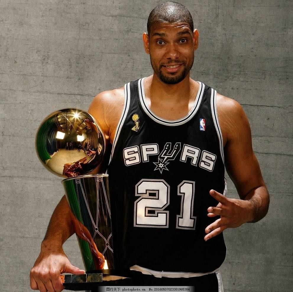 囧叔向裁判施压后染红，罗基：容忍这种行为问题会越来越严重（囧叔施压裁判遭红牌，罗基警告：若继续纵容，问题只会恶化）