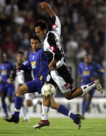 NBA杯半场：亚历山大17分6助，雷霆74-48太阳（NBA杯半场战报：亚历山大17分6助，雷霆74-48领先太阳）