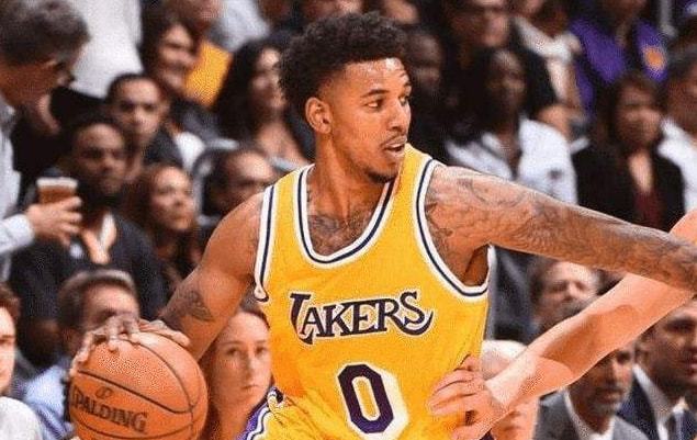 托纳利：我们把握机会不够好，然后每过一分钟比赛就会更沉重（托纳利：机会没抓住，时间越往后比赛越艰难）