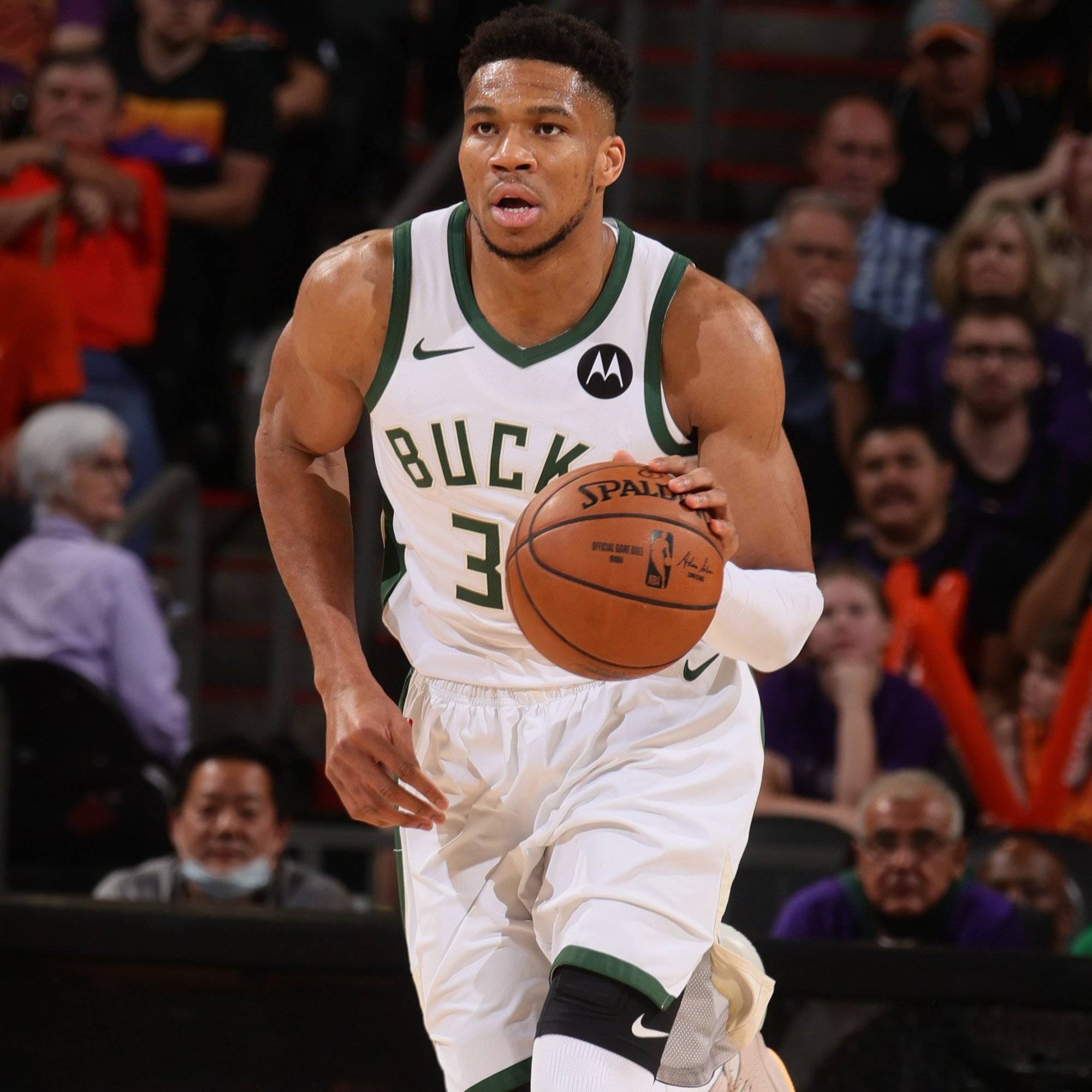 世界杯选拔赛出现突发状况，引广泛关注（世界杯选拔赛突发意外，引发广泛热议）