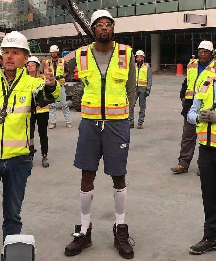 世体：在对马竞的比赛后，小蜘蛛的表现让巴萨对他的兴趣降温（世体：战马竞之后，小蜘蛛的发挥令巴萨对其兴趣降温）