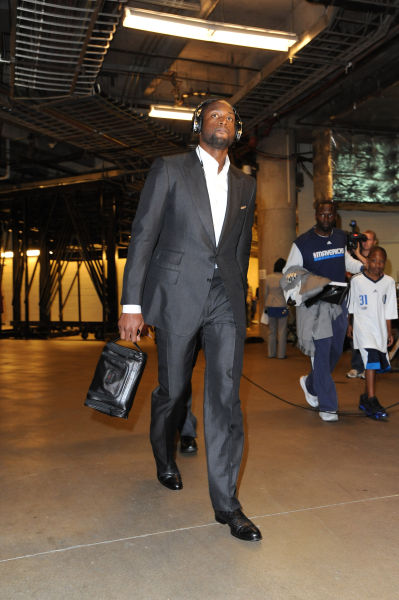 融入很快！广厦新双外援桑普森&塔克合砍44分16板5助攻（适应神速！广厦新双外援桑普森与塔克联手拿下44分16篮板5助攻）