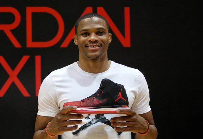 世界杯会只带一个中锋吗？图赫尔：有可能，但我不认为会发生（世界杯只带一名中锋？图赫尔：有可能，但我认为不太会）