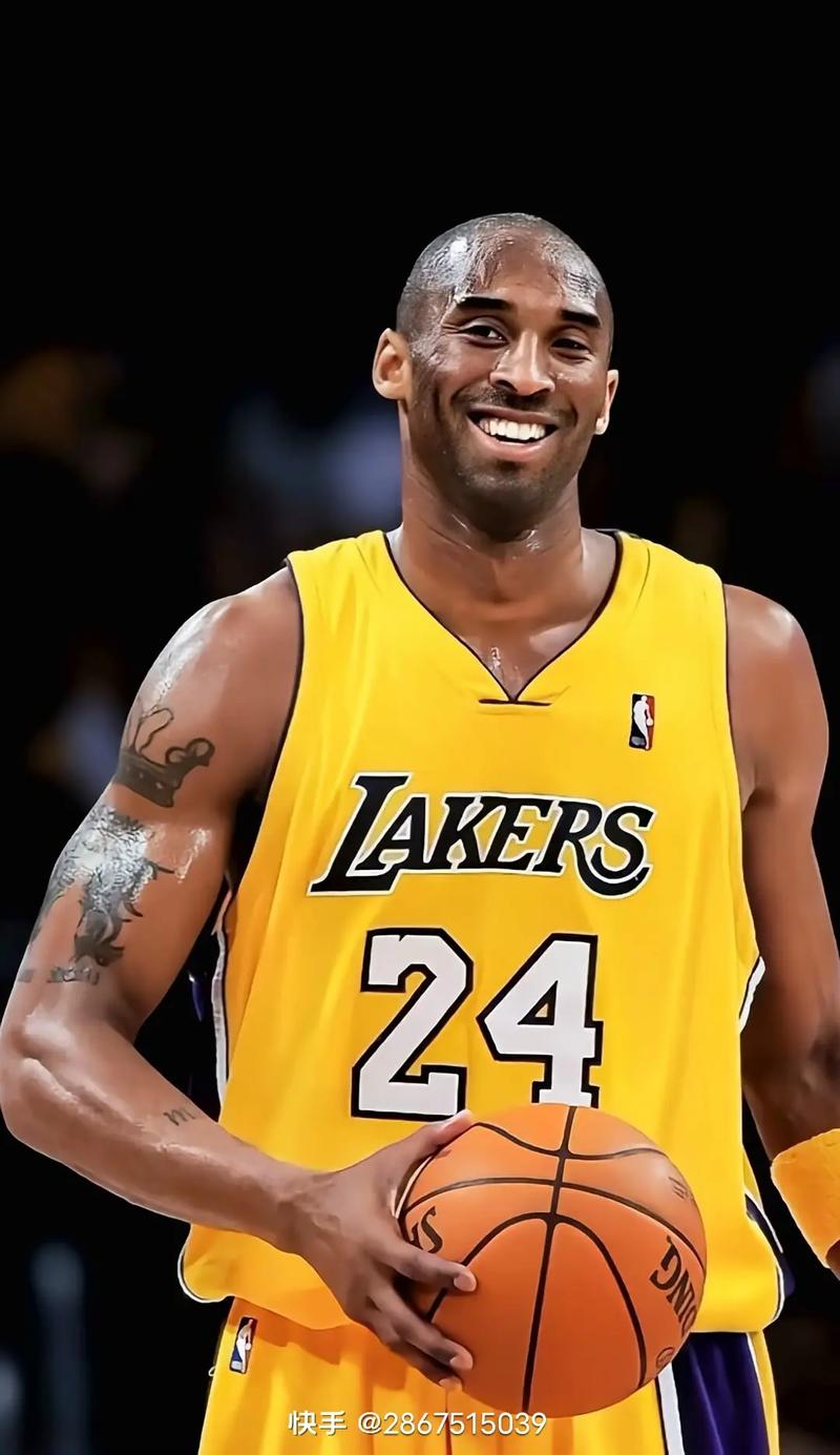 德转33岁+球员身价前10：萨拉赫4500万第1，梅西第7，C罗第9（德转公布33岁以上球员身价前十：萨拉赫4500万居首，梅西第7、C罗第9）